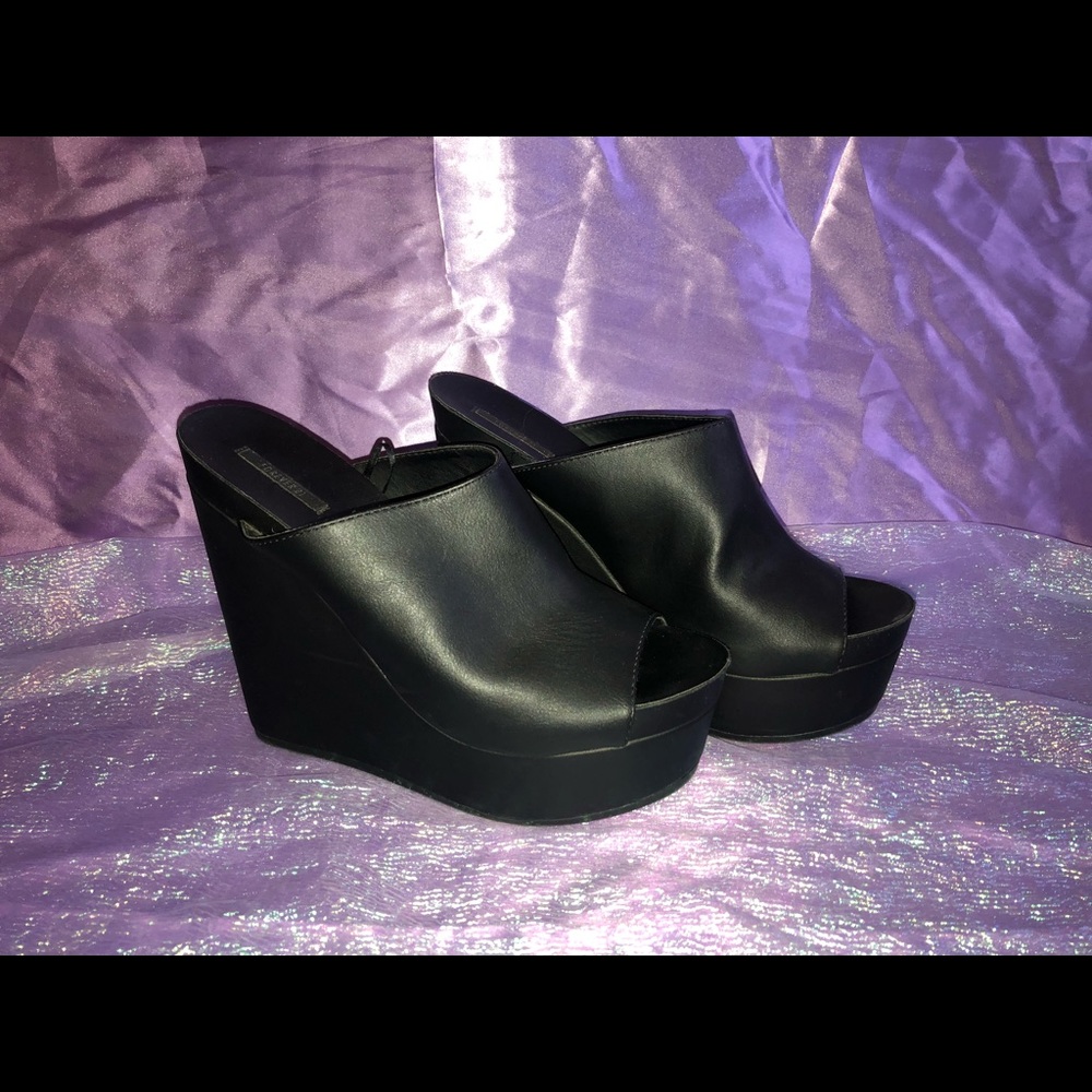 black slip on wedges size 9